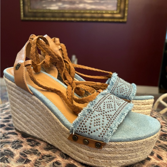 Super pretty wedges size 8 🌺🌺 - Picture 1 of 6